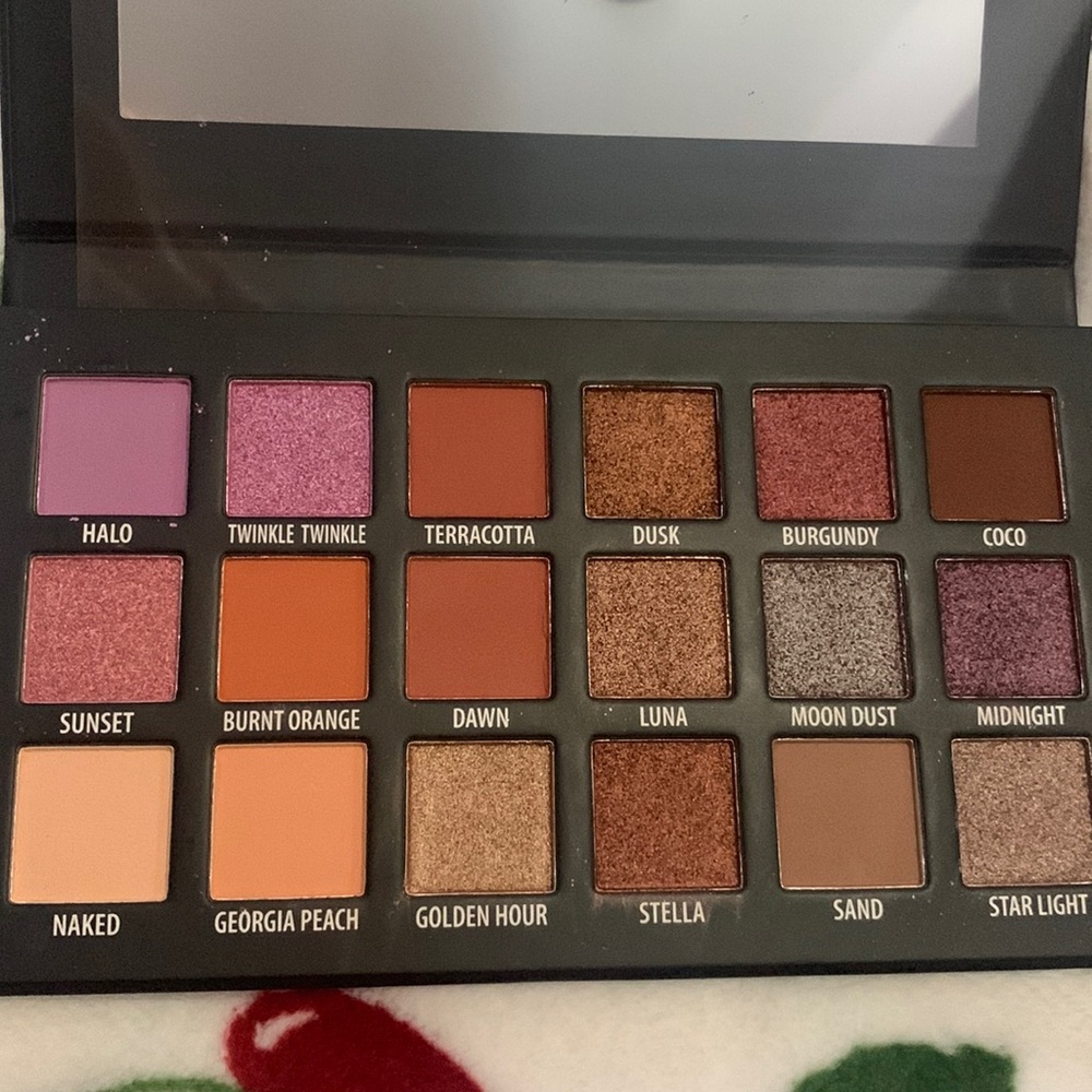 KAB Cosmetics new Day + Night Eyeshadow Palette